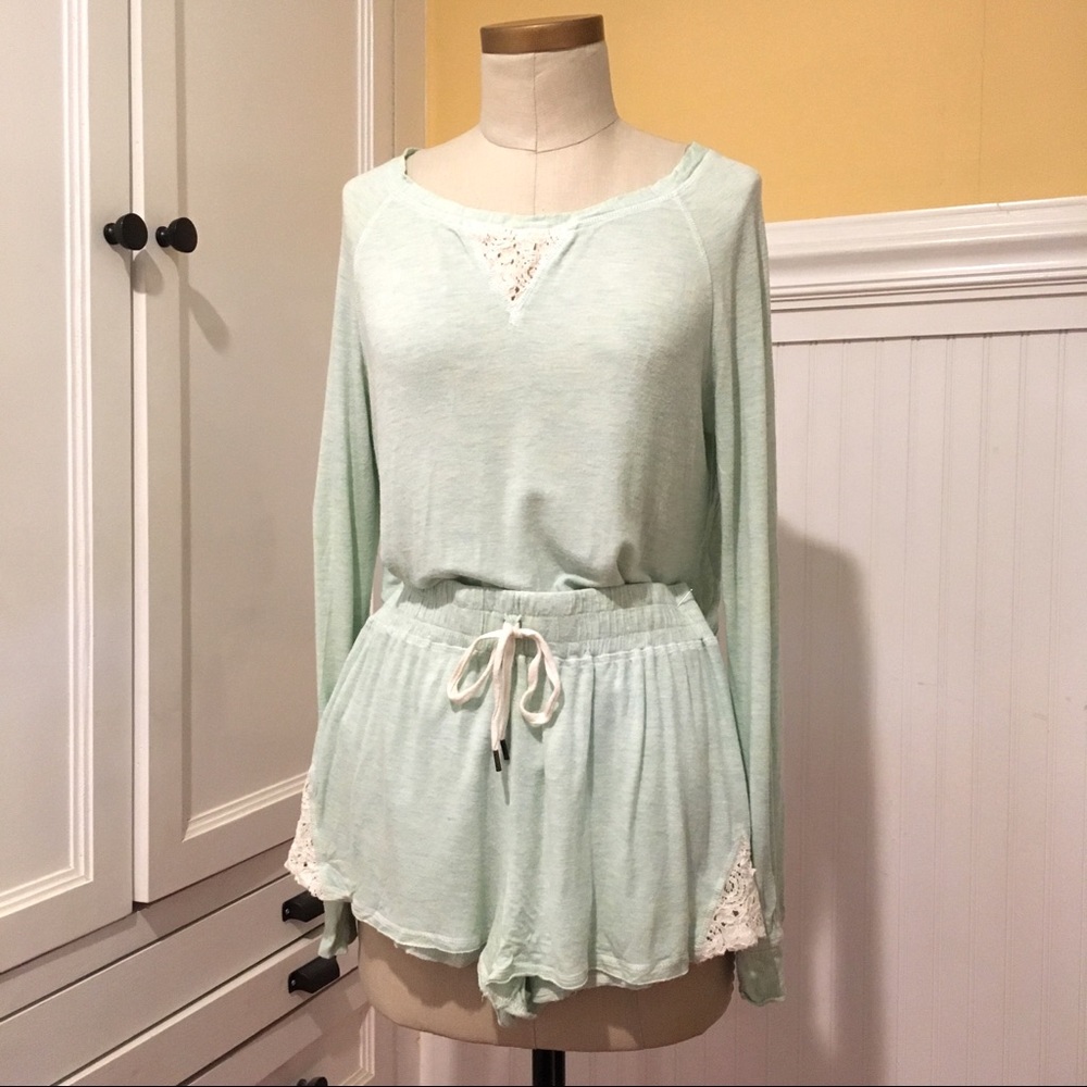 Splendid Pale Green Pajama Set